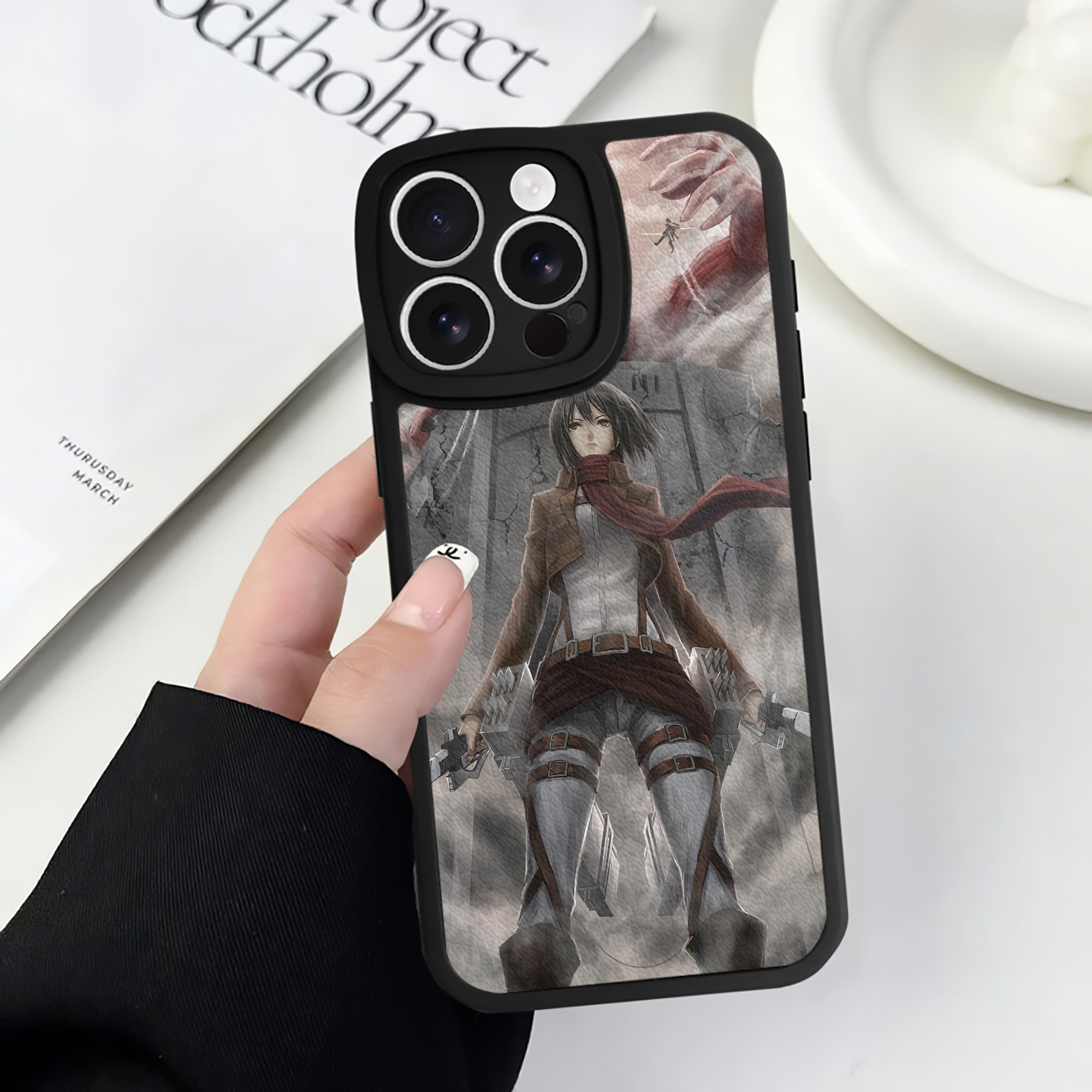 （画像用） 進撃の巨人 Attack on Titan 【iPhone 16シリーズ対応】シリコンスマホケース（レザー調） 材質：シリコン